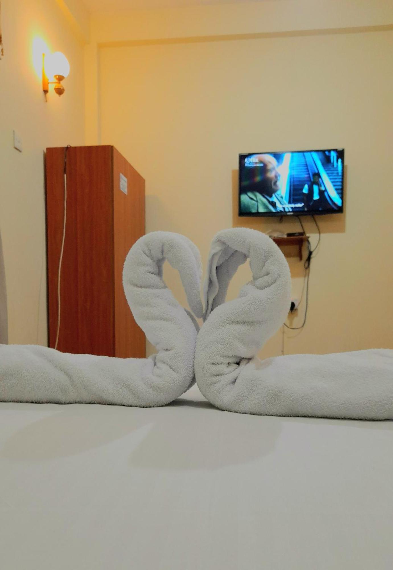 Madara Hotel 霍勒讷 外观 照片